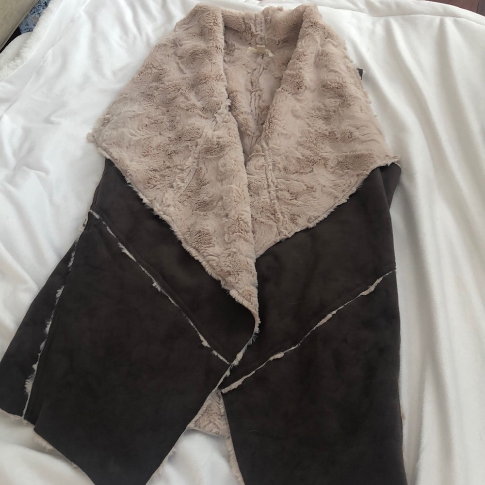 Brown Suede Wrap Vest w Faux Fur Lining Size Small